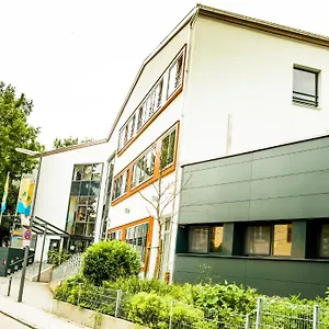 https://hi-munich-park-youth-hostel.getmunichhotels.com